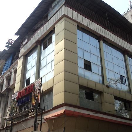 Girija Payyade Hotel Kalyān Zewnętrze zdjęcie