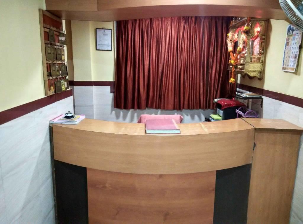 Girija Payyade Hotel Kalyān Zewnętrze zdjęcie