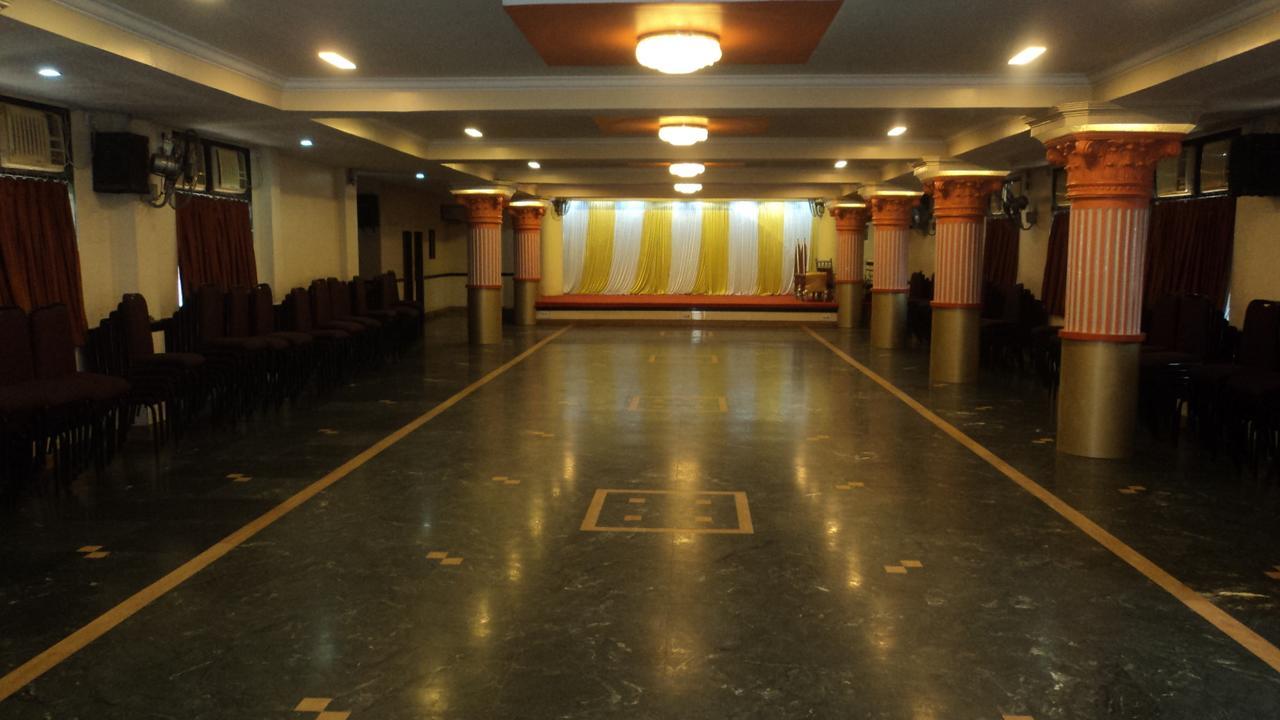 Girija Payyade Hotel Kalyān Zewnętrze zdjęcie