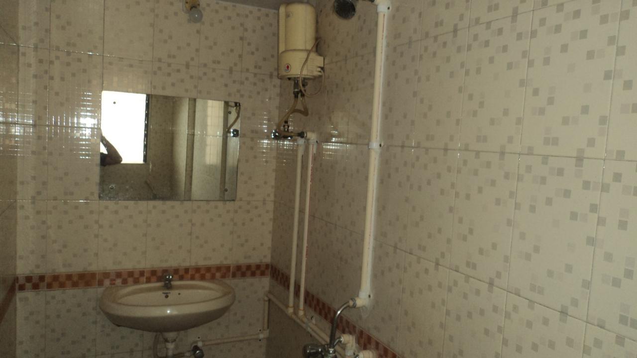 Girija Payyade Hotel Kalyān Zewnętrze zdjęcie